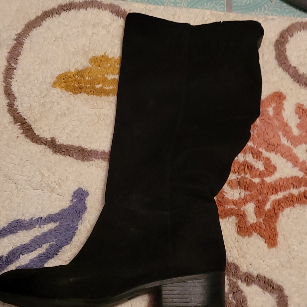 Boots - Picture 4 of 4